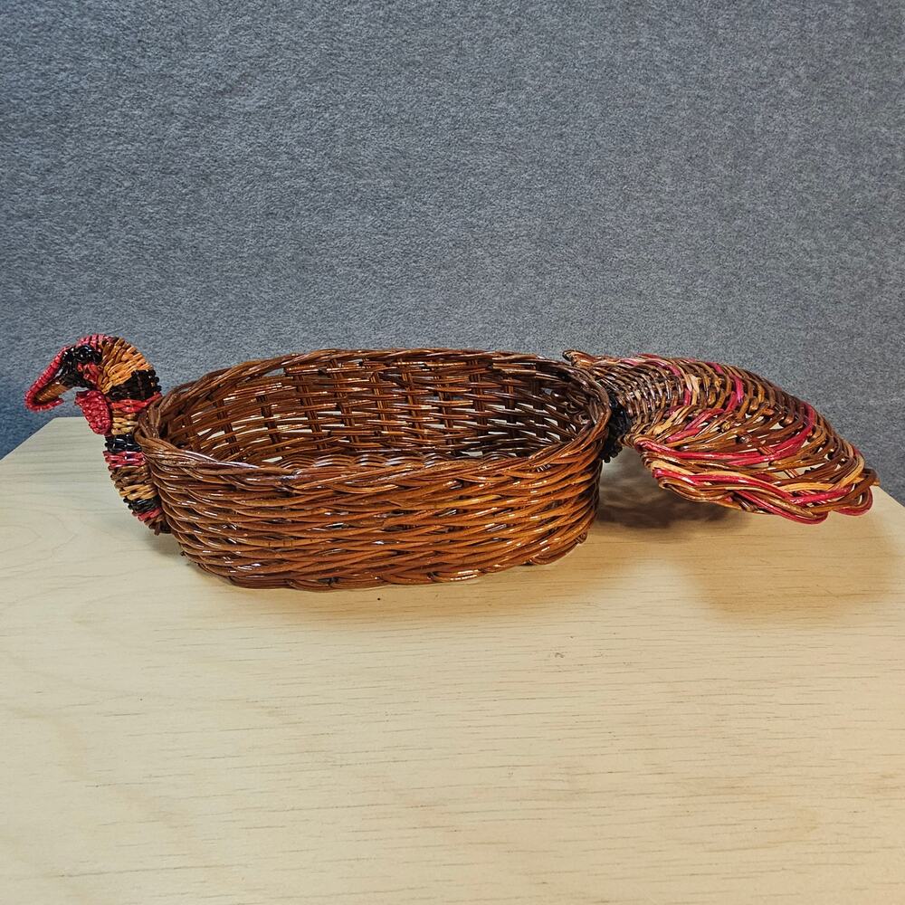 Vintage Hand-woven Wicker Turkey Basket Thanksgiving Centerpiece Decor Rustic